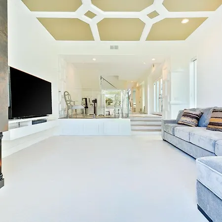 Windansea Beach Luxury - Spa, Ac, Walk2Beach, Garage & Fast Wifi